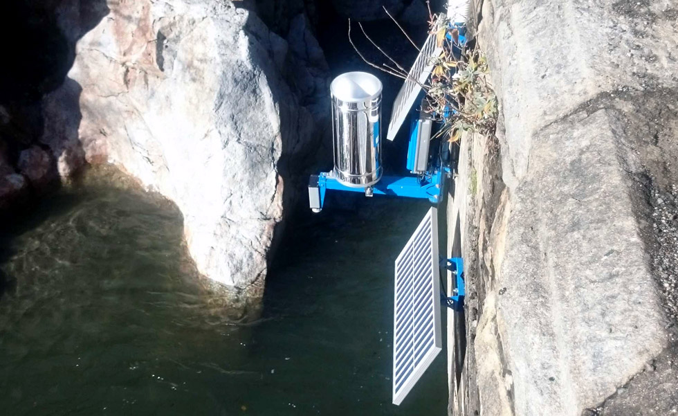 station risquhydro sur un pont en espagne