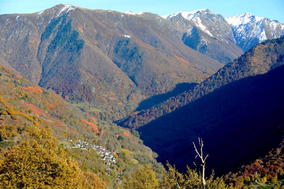 Melles au milieu des montagnes